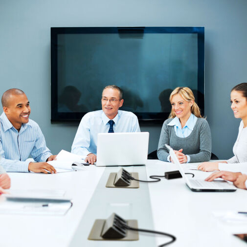 20446B • Skrytá zásuvka – 4-násobná – Výklopné prevedenie – brúsený povrch