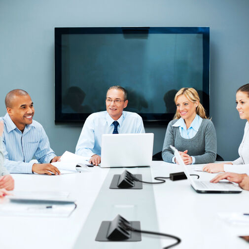 20446BK • Skrytá zásuvka – 4-násobná – Výklopné prevedenie – čierna