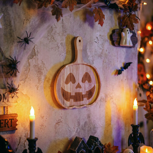 56642 • Halloweenský servírovací/podávací tanier s rukoväťou – drevený – motív tekvice – 26,5 x 20 x 1,5 cm